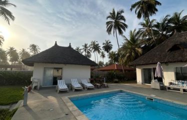 ASSINIE : Hôtel de luxe à vendre