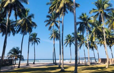 ASSINIE : Hôtel de luxe à vendre