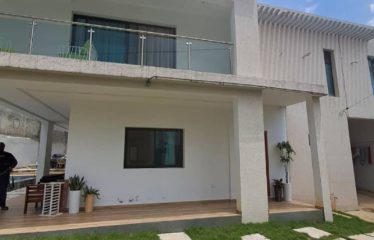 ABIDJAN COCODY : Très belle villa duplex à la Riviera Faya à vende