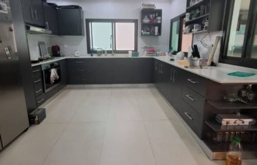 ABIDJAN COCODY : Très belle villa duplex à la Riviera Faya à vende