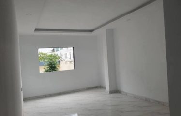 ABIDJAN COCODY : Immeuble R+3 avec penthouse à vendre
