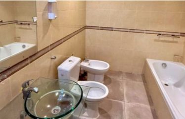 ABIDJAN PLATEAU : Appartement 3 pièces avec jardin privatif à vendre