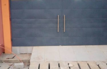 ABIDJAN ANGRÉ : Maison duplex 6 pièces avec piscine à vendre – Nouveau CHU