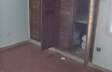 ABIDJAN ANGRÉ : Bureau de 3 pièces à louer