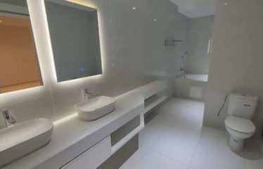 ABIDJAN COCODY : Villa duplex 5 pièces avec piscine à louer