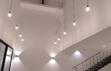 ABIDJAN COCODY : Villa duplex 5 pièces avec piscine à louer