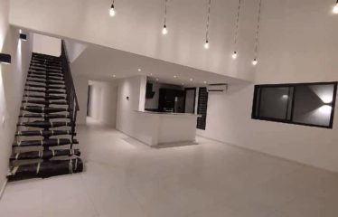 ABIDJAN COCODY : Villa duplex 5 pièces avec piscine à louer