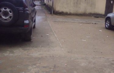 ABIDJAN ANGRÉ : Appartement à louer 3 pièces pour bureau