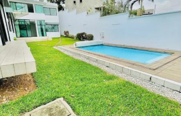 ABIDJAN COCODY : Villa duplex 10 pièces à louer