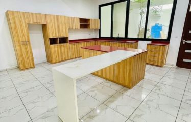 ABIDJAN COCODY : Villa duplex 10 pièces à louer