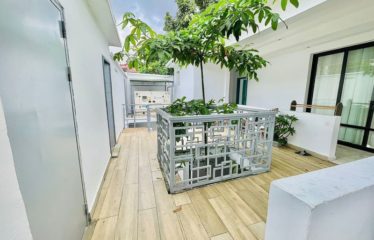 ABIDJAN COCODY : Villa duplex 10 pièces à louer