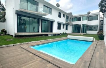ABIDJAN COCODY : Villa duplex 10 pièces à louer