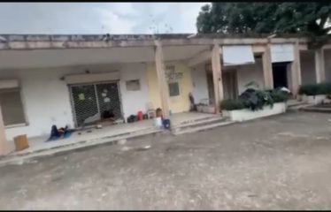 ABIDJAN COCODY : Vente cour commerciale et villa aux 2 Plateaux Vallon