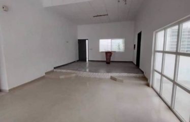 ABIDJAN COCODY : Location villa basse rénovée