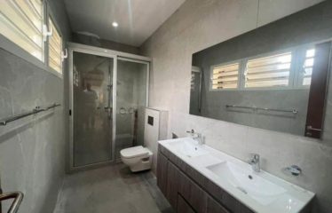 ABIDJAN COCODY : Location villa 6 pièces avec piscine