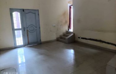 ABIDJAN COCODY : Vente duplex 7 pièces inachevée