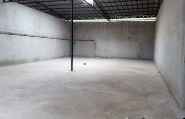 GRAND-BASSAM : Entrepôt à louer – Carrefour Tata