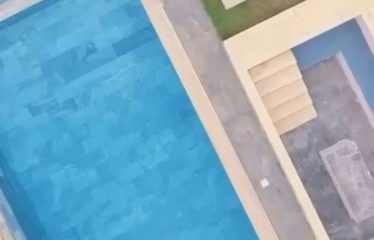 ABIDJAN BINGERVILLE : Belle villa de 6 pièces à vendre – Quartier calme