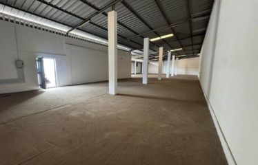 ABIDJAN KOUMASSI : Location d’un grand entrepôt 1200 m2