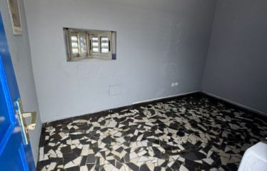 ABIDJAN KOUMASSI : Location d’un grand entrepôt 1200 m2