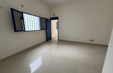 ABIDJAN KOUMASSI : Location d’un grand entrepôt 1200 m2