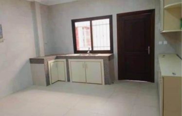 ABIDJAN COCODY : Villa duplex avec piscine à louer