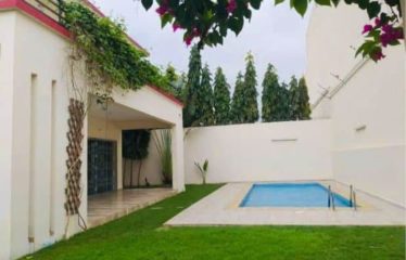 ABIDJAN COCODY : Villa duplex avec piscine à louer