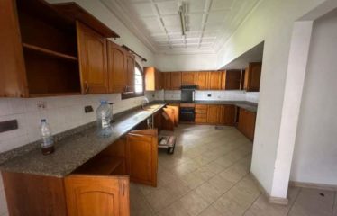 ABIDJAN COCODY : Villa duplex 10 pièces à louer