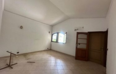 ABIDJAN COCODY : Villa duplex 10 pièces à louer