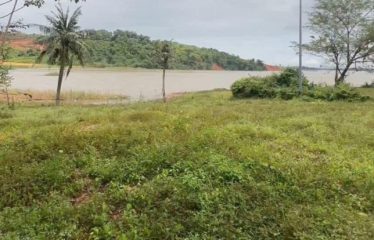 ABIDJAN COCODY : Terrain de 2 023 m² à la Riviera M’Badon