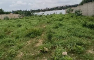 ABIDJAN COCODY : Terrain de 2880m2 à vendre avec ACD en bordure de lagune