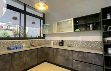 ABIDJAN COCODY : Location Villa moderne 5 pièces avec piscine privée