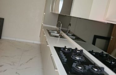 ABIDJAN COCODY : Maison duplex de 12 pièces avec piscine à louer