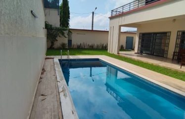 ABIDJAN COCODY : Très belle villa avec piscine à louer