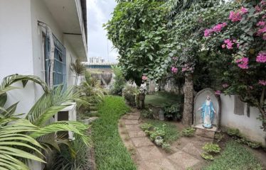 ABIDJAN MARCOY : Vente d’une villa de 5 pièces avec piscine en Zone 4