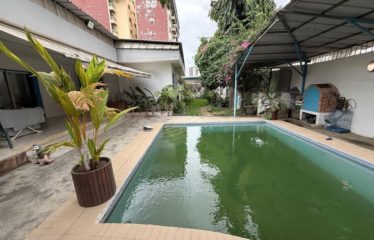 ABIDJAN MARCOY : Vente d’une villa de 5 pièces avec piscine en Zone 4