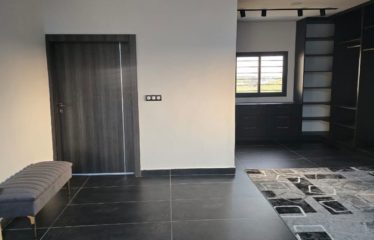 ABIDJAN PORT-BOUËT : Vente magnifique villa triplex
