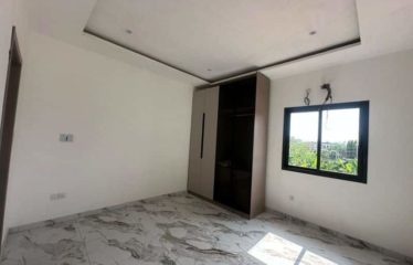 ABIDJAN COCODY : Villa duplex avec dépendance à louer