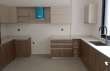 ABIDJAN MARCORY : Location appartement 4 pièces avec dépendance