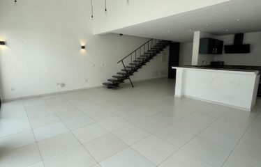 ABIDJAN COCODY : Location villa duplex – Riviera 3