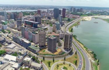 ABIDJAN COCODY : Vente magnifique terrain de 1100 m2 avec ACD