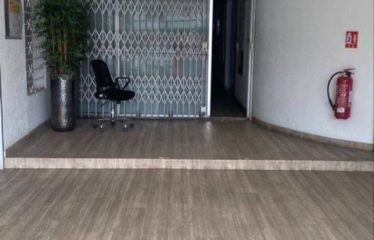 ABIDJAN COCODY :Vente Villa Triplex de 14 pièces – 2 Plateaux Vallon