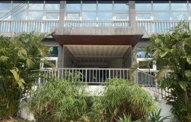 ABIDJAN COCODY :Vente Villa Triplex de 14 pièces – 2 Plateaux Vallon