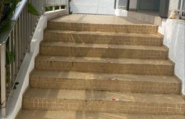 ABIDJAN COCODY :Vente Villa Triplex de 14 pièces – 2 Plateaux Vallon