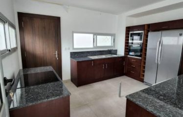 ABIDJAN COCODY : Villa duplex 6 pièces avec piscine à louer