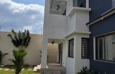 ABIDJAN COCODY : Villa triplex à vendre