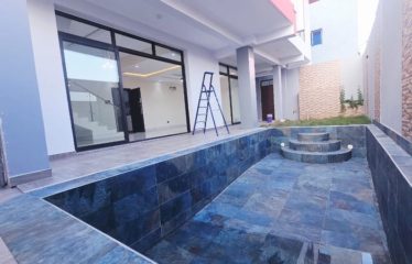 ABIDJAN COCODY: Triplex villa for sale