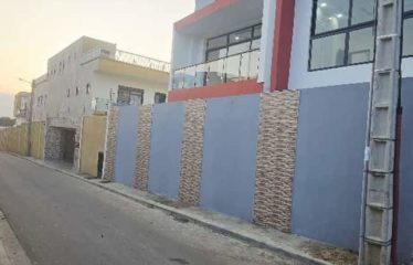 ABIDJAN COCODY: Triplex villa for sale