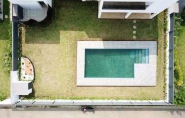 ABIDJAN COCODY : Villa duplex avec jardin à vendre