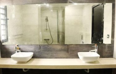 ABIDJAN COCODY : Villa duplex avec jardin à vendre